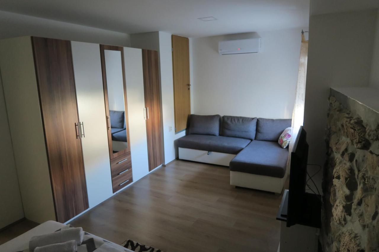 Holiday Home Ljubicic Baska  Exterior photo